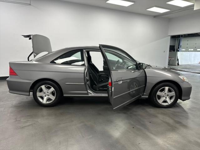 Photo of 2004 Magnesium Metallic Honda Civic
