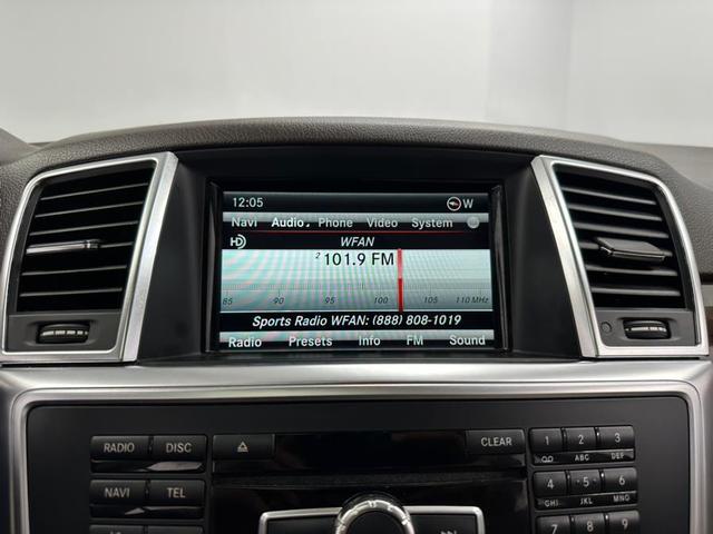 Photo of 2015 Polar White Mercedes-Benz M-Class
