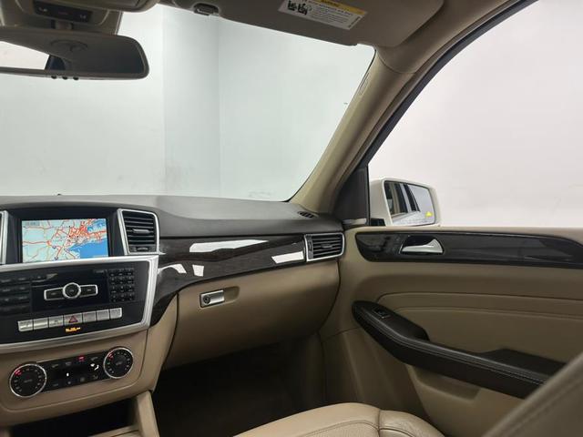 Photo of 2015 Polar White Mercedes-Benz M-Class