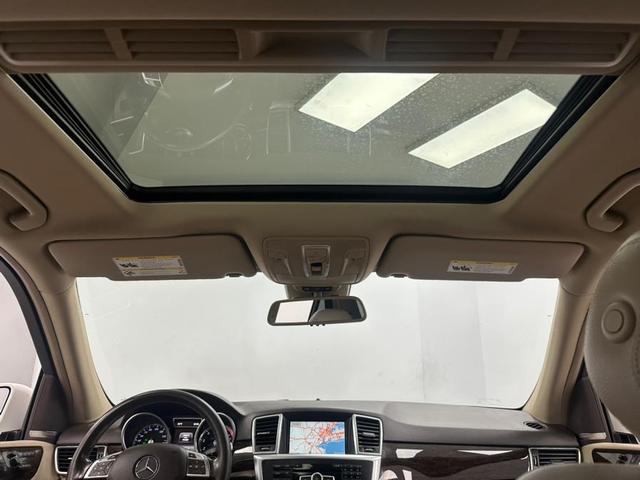Photo of 2015 Polar White Mercedes-Benz M-Class