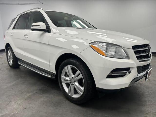 Photo of 2015 Polar White Mercedes-Benz M-Class