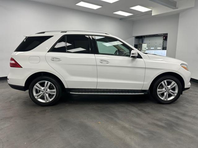 Photo of 2015 Polar White Mercedes-Benz M-Class