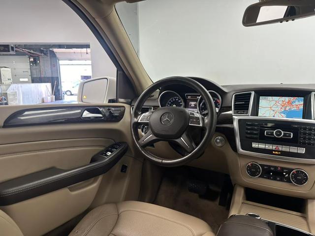 Photo of 2015 Polar White Mercedes-Benz M-Class
