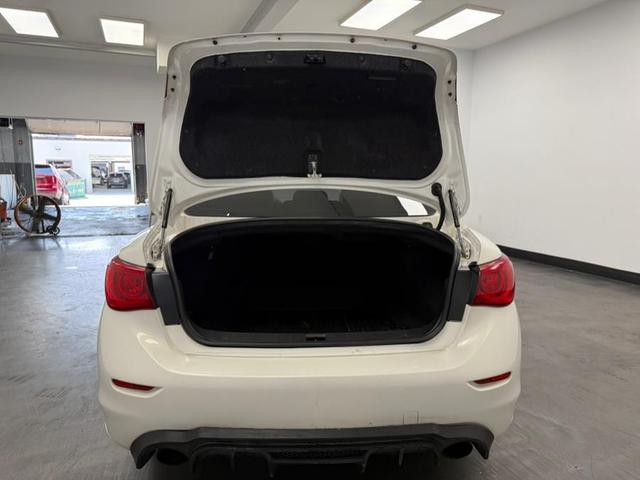 Photo of 2015 Moonlight White INFINITI Q50