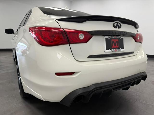 Photo of 2015 Moonlight White INFINITI Q50