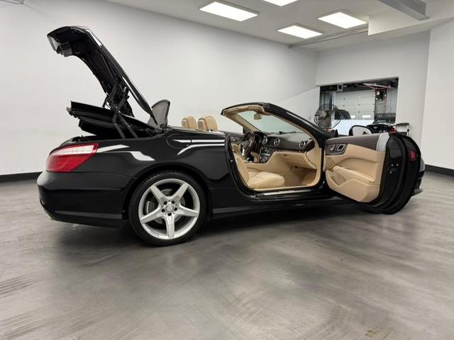 Photo of 2013 Black Mercedes-Benz SL-Class