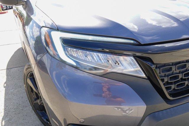 Photo of 2021 Gray Honda Passport