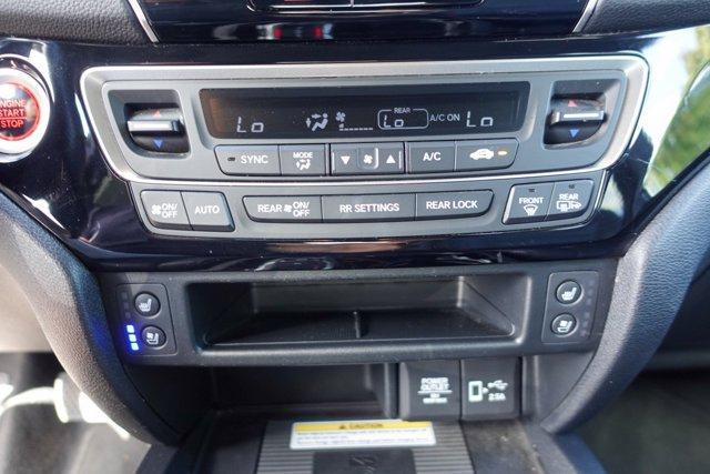 Photo of 2021 Gray Honda Passport