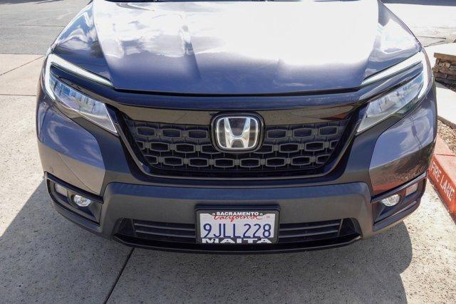 Photo of 2021 Gray Honda Passport