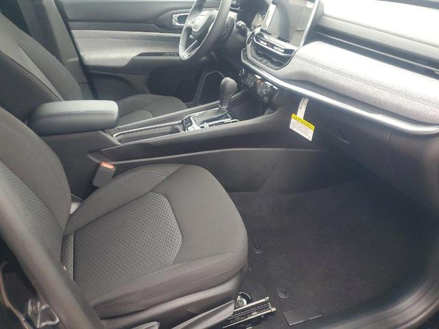 Photo of 2025 Diamond Black Jeep Compass