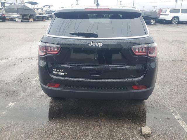 Photo of 2025 Diamond Black Jeep Compass