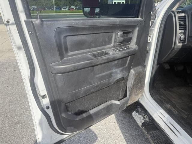 Photo of 2017 Bright White Clearcoat RAM 3500