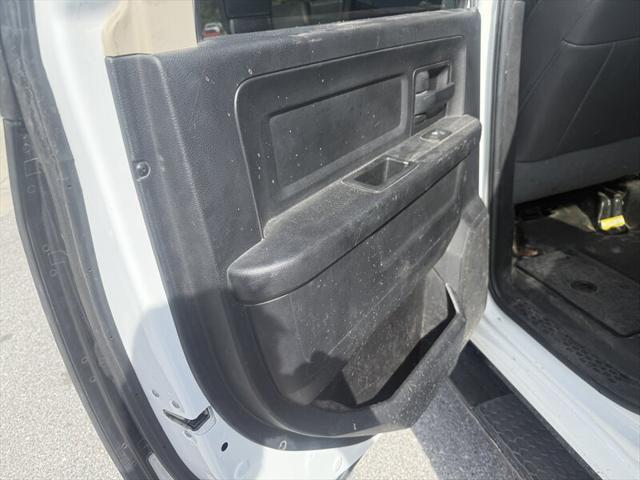Photo of 2017 Bright White Clearcoat RAM 3500