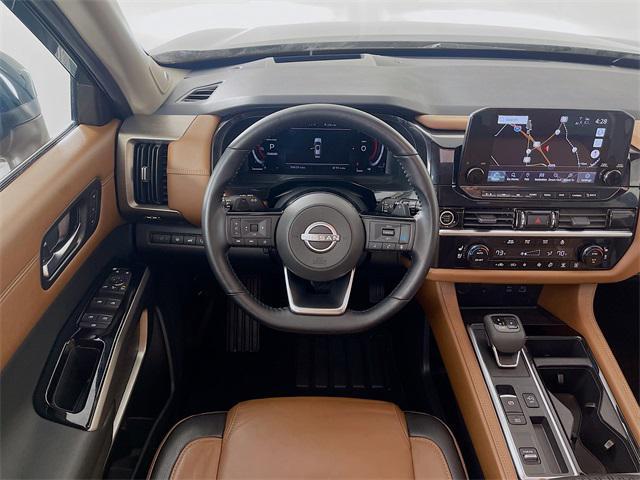 Photo of 2023 Obsidian Green Pearl Nissan Pathfinder