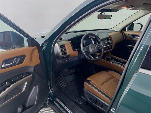Photo of 2023 Obsidian Green Pearl Nissan Pathfinder