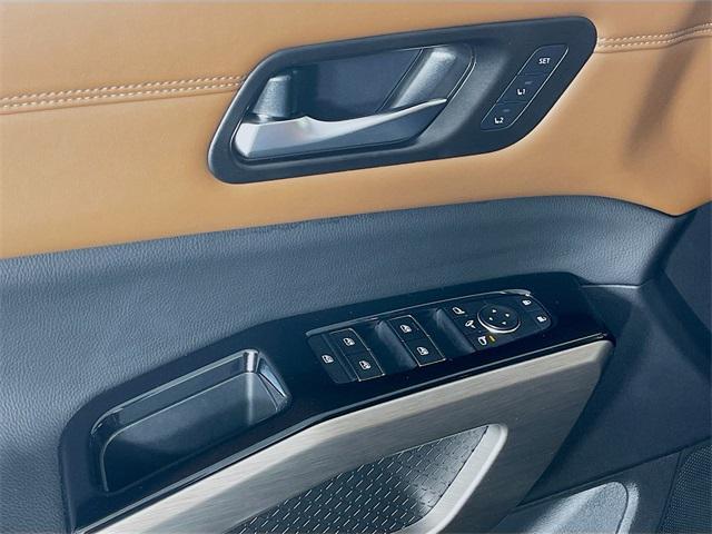 Photo of 2023 Obsidian Green Pearl Nissan Pathfinder