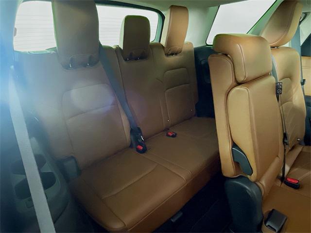 Photo of 2023 Obsidian Green Pearl Nissan Pathfinder