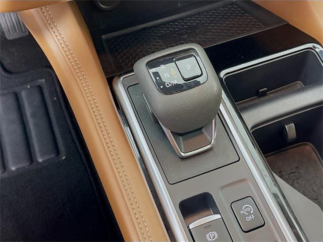 Photo of 2023 Obsidian Green Pearl Nissan Pathfinder