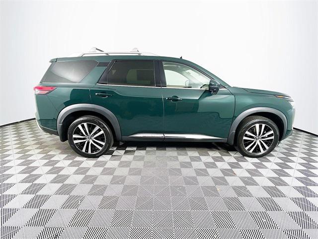 Photo of 2023 Obsidian Green Pearl Nissan Pathfinder