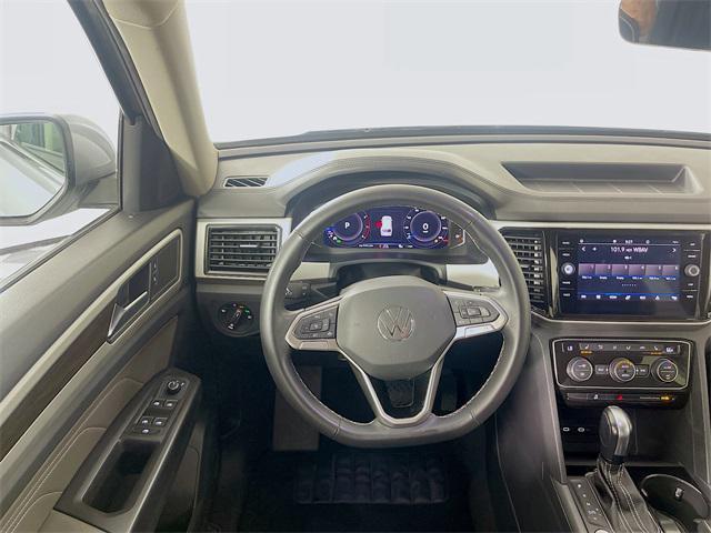 Photo of 2022 Pyrite Silver Metallic Volkswagen Atlas