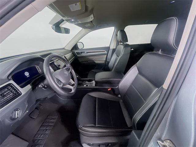 Photo of 2022 Pyrite Silver Metallic Volkswagen Atlas
