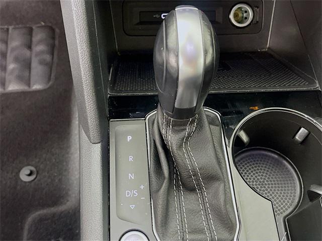 Photo of 2022 Pyrite Silver Metallic Volkswagen Atlas