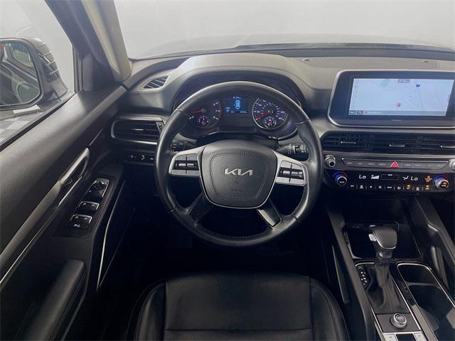 Photo of 2022 Ebony Black Kia Telluride