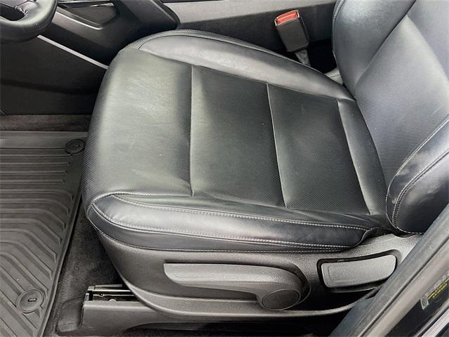 Photo of 2022 Ebony Black Kia Telluride