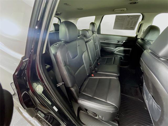 Photo of 2022 Ebony Black Kia Telluride