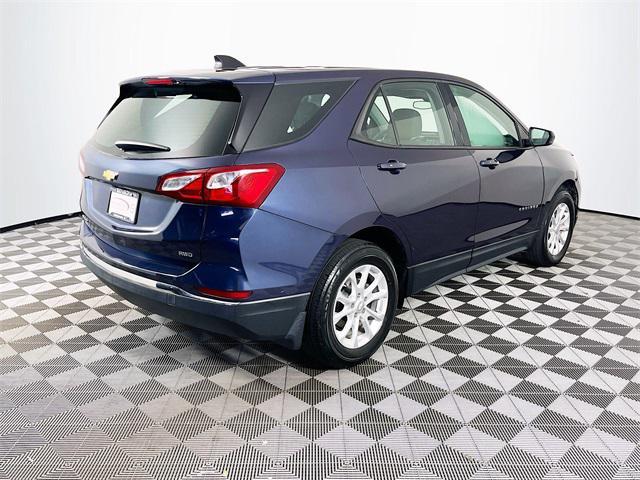 Photo of 2018 Storm Blue Metallic Chevrolet Equinox