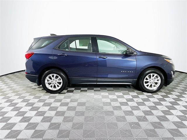 Photo of 2018 Storm Blue Metallic Chevrolet Equinox
