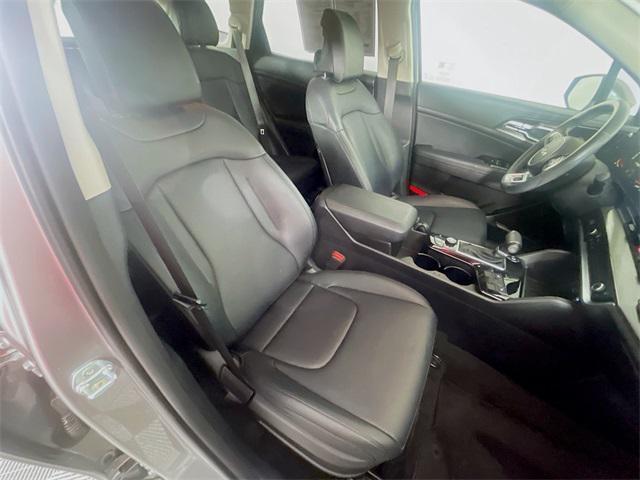 Photo of 2024 Steel Gray Kia Sportage