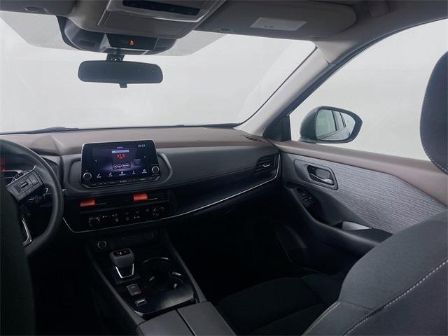 Photo of 2023 Super Black Nissan Rogue