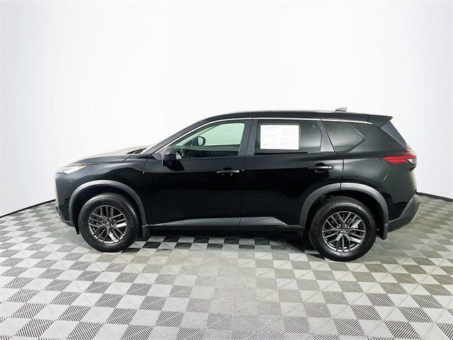 Photo of 2023 Super Black Nissan Rogue