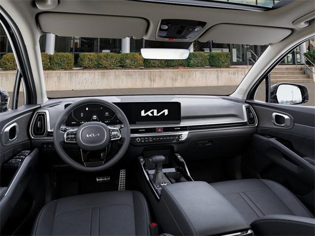 Photo of 2025 Ebony Black Kia Sorento