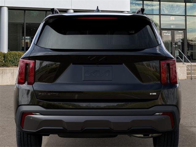 Photo of 2025 Ebony Black Kia Sorento