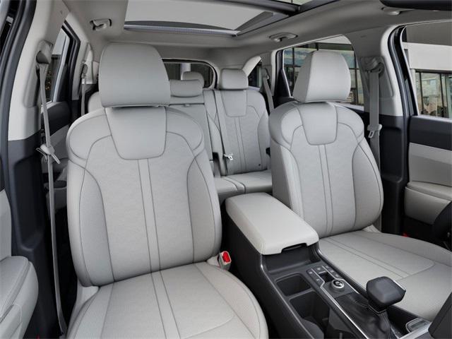 Photo of 2025 Ebony Black Kia Sorento