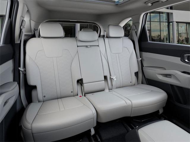 Photo of 2025 Ebony Black Kia Sorento