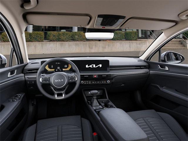 Photo of 2025 Pearl Kia K5