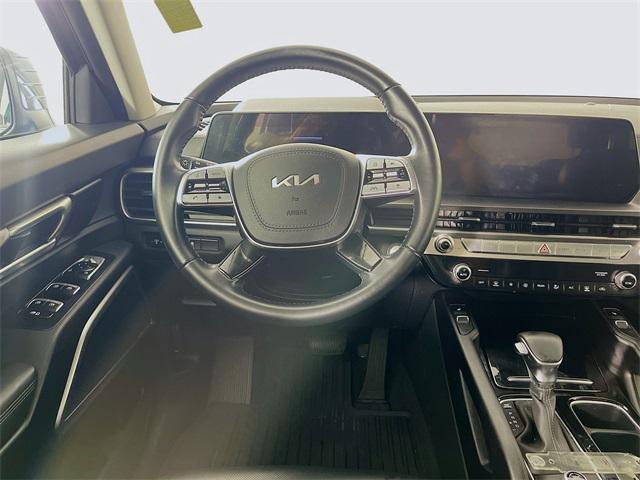 Photo of 2024 Gravity Gray Kia Telluride
