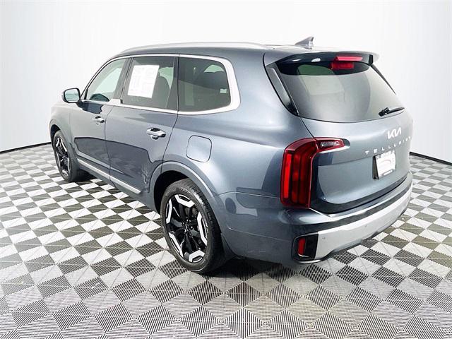 Photo of 2024 Gravity Gray Kia Telluride