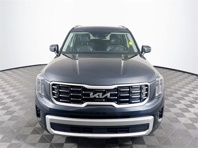 Photo of 2024 Gravity Gray Kia Telluride