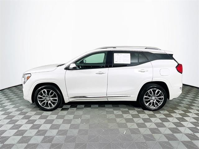 Photo of 2024 White Frost Tricoat GMC Terrain