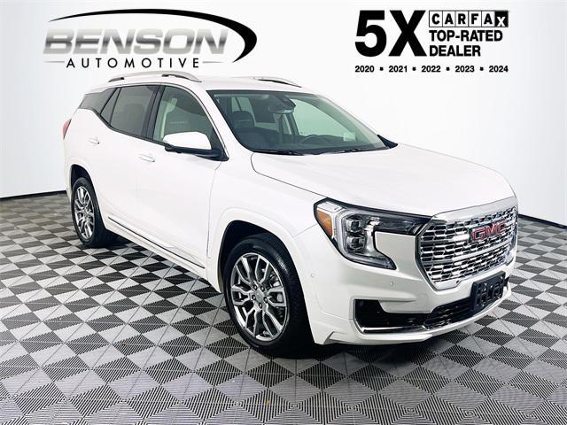 Photo of 2024 White Frost Tricoat GMC Terrain