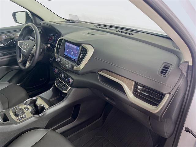 Photo of 2024 White Frost Tricoat GMC Terrain