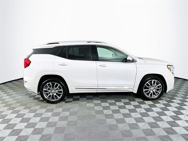 Photo of 2024 White Frost Tricoat GMC Terrain