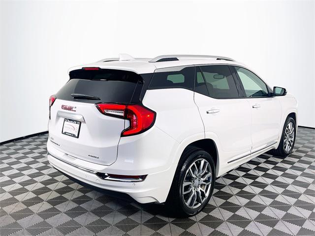 Photo of 2024 White Frost Tricoat GMC Terrain
