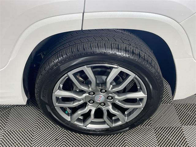 Photo of 2024 White Frost Tricoat GMC Terrain