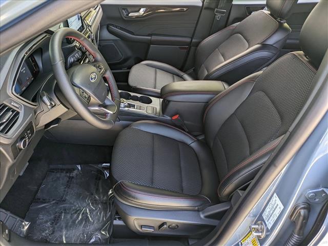Photo of 2025 Vapor Blue Metallic Ford Escape