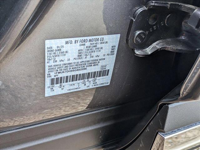 Photo of 2025 Carbonized Gray Metallic Ford Explorer